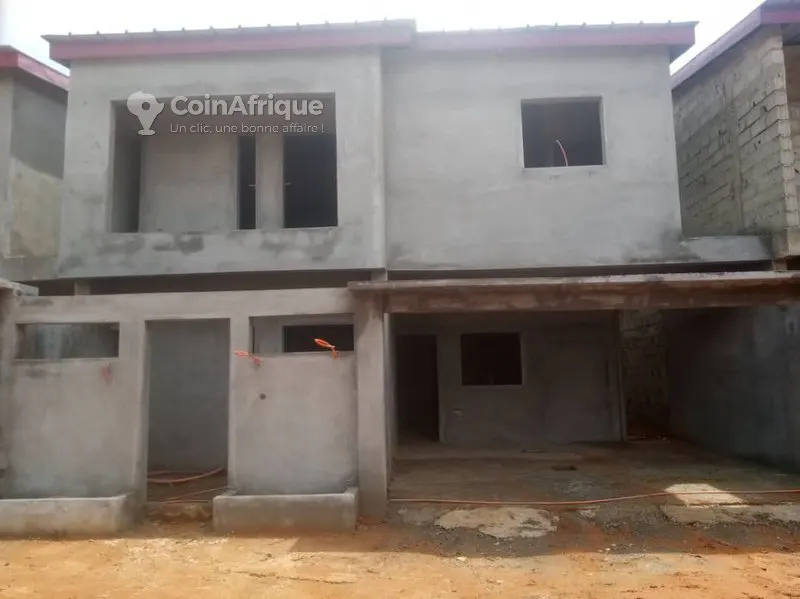 Vente villa inachevée -Bingerville