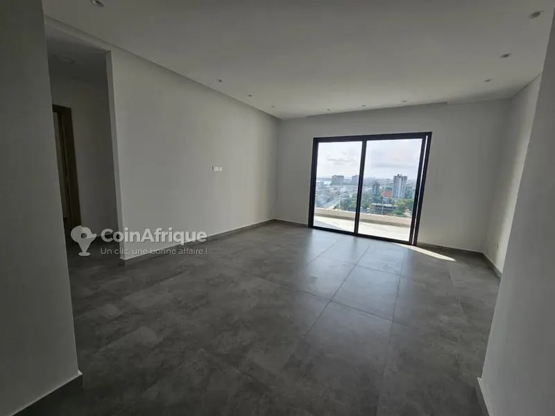 Location appartement 3 pièces - Marcory zone 4