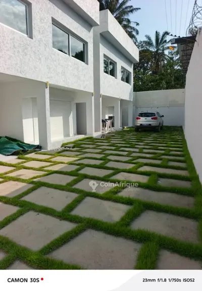 Villa duplex 5 pièces haut standing — Marcory Biétry