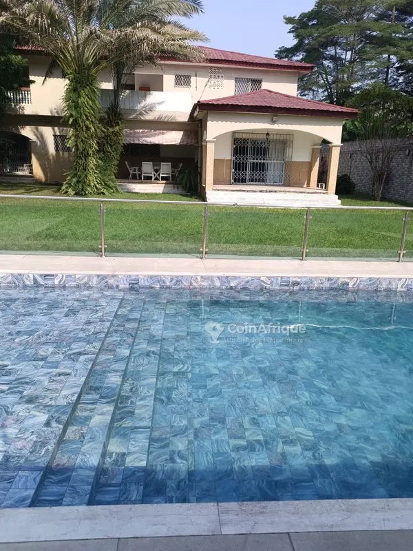 Villa duplex 6 chambres avec piscine — 2 Plateaux 7e Tranche