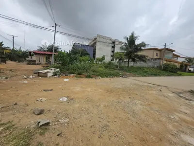 Terrain 445 m² — Bingerville