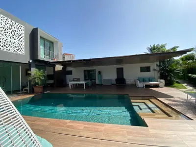 2 PLATEAUX VALLON : SOMPTUEUSE VILLA A VENDRE