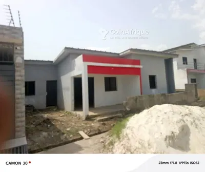 Vente d'une villa basse de 4 pièces à Bingerville Sebia yao