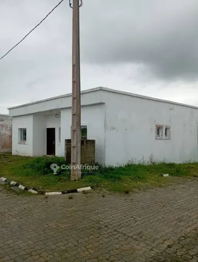 Villa 4 pièces avec garage — Bingerville Cité N'Zikan