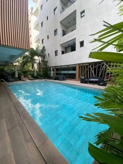 Appartement haut standing 4 pièces avec piscine — Cocody Riviera