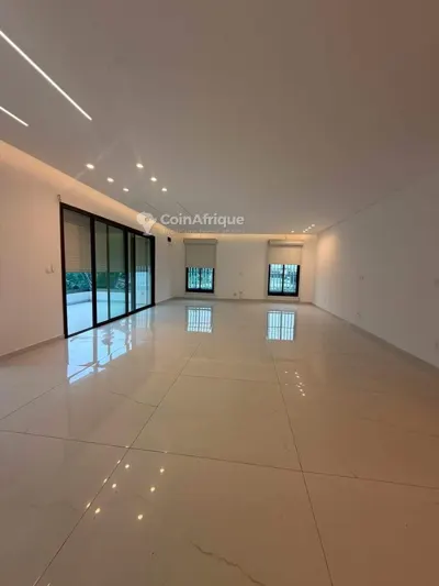 Location appartements 5 pièces - Marcory zone 4