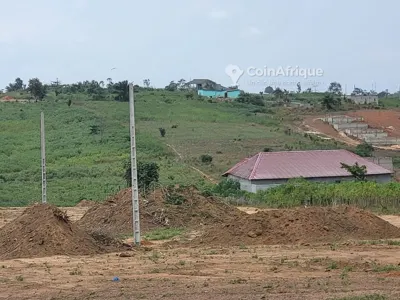 Terrain 400 m² — Anyama