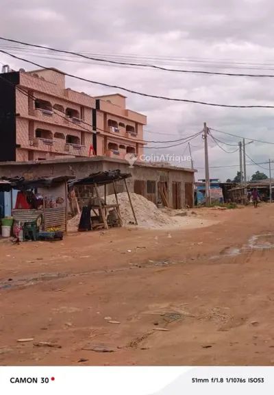 Terrain 500 m² entre deux voies — Anyama N'Dotré