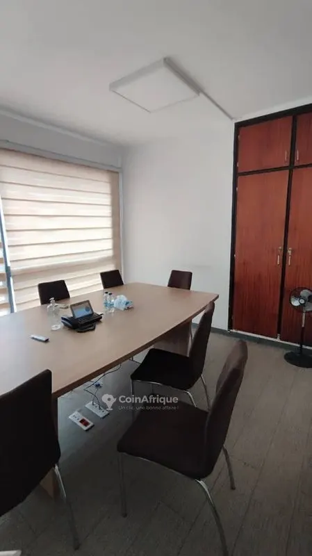 Appartement 5 pièces très bon standing — Plateau Kwyt